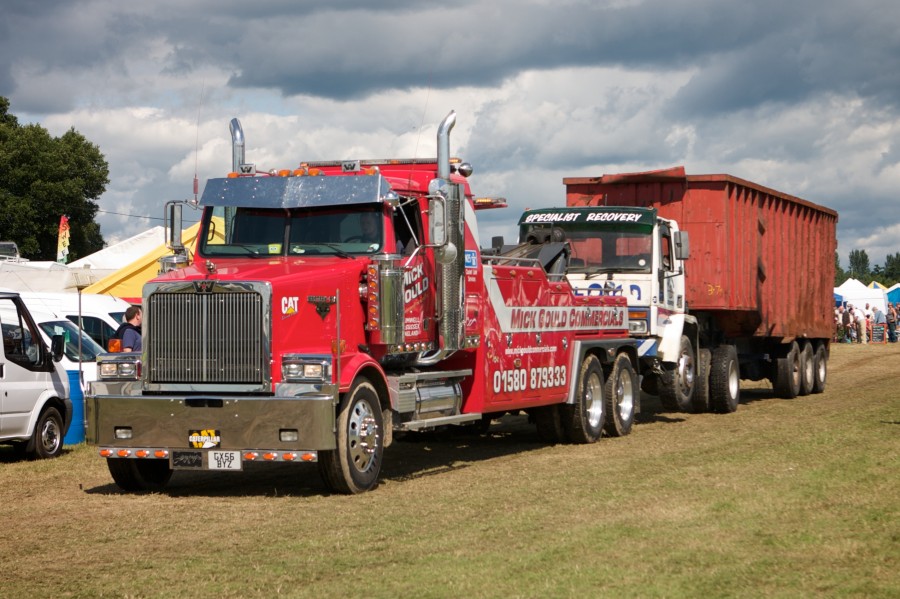 Heavry recovery truck plus load